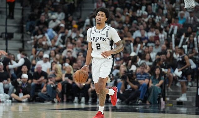 必威体育官方网站-就在今天，老大不在，20岁哈珀爆发，创造80年NBA独一无二的纪录|开拓者|圣安东尼奥马刺队|波特兰开拓者队|德尼·阿夫迪亚|斯库特·亨德森_新浪体育_新浪新闻